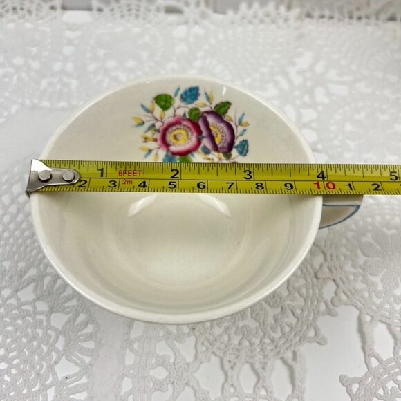 Wedgwood Evenlode Corinthian Floral Set of 2 Tea Cups & Saucers England Embossed - Picture 12 of 16